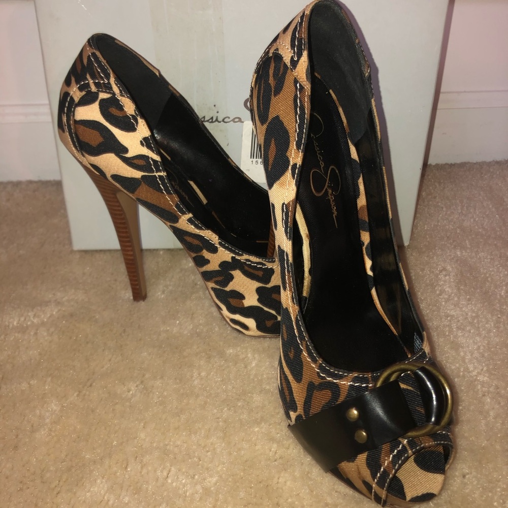 Jessica Simpson leopard fabric heels